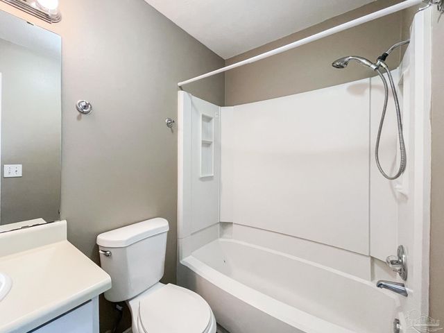 5287 Balfour Pl, Pensacola, FL 32507