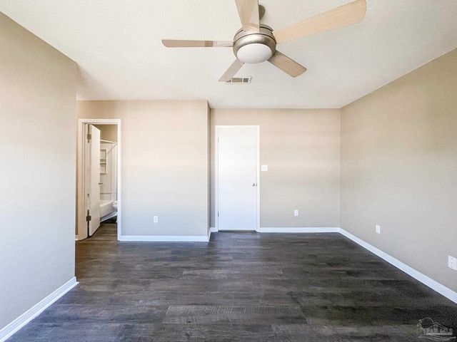 5287 Balfour Pl, Pensacola, FL 32507