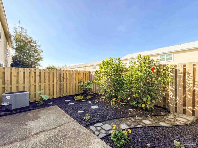 5287 Balfour Pl, Pensacola, FL 32507