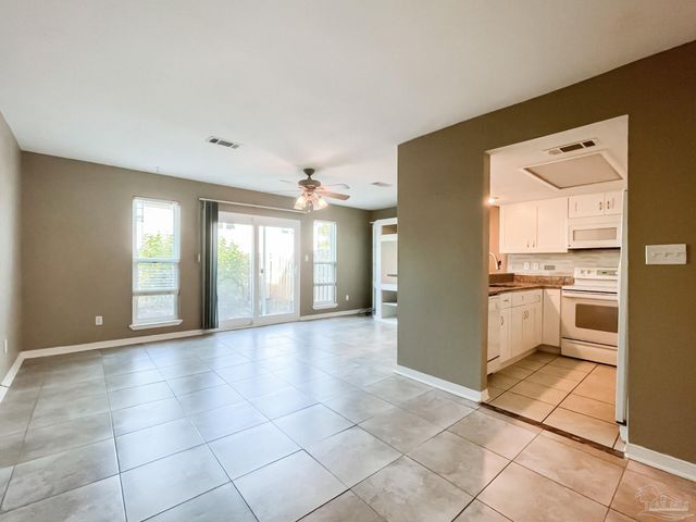 5287 Balfour Pl, Pensacola, FL 32507