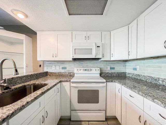 5287 Balfour Pl, Pensacola, FL 32507