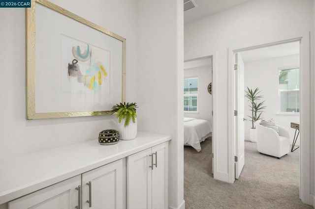 830 Heaven Ct, Hayward, CA 94544