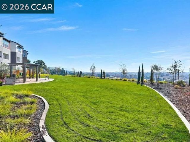 830 Heaven Ct, Hayward, CA 94544