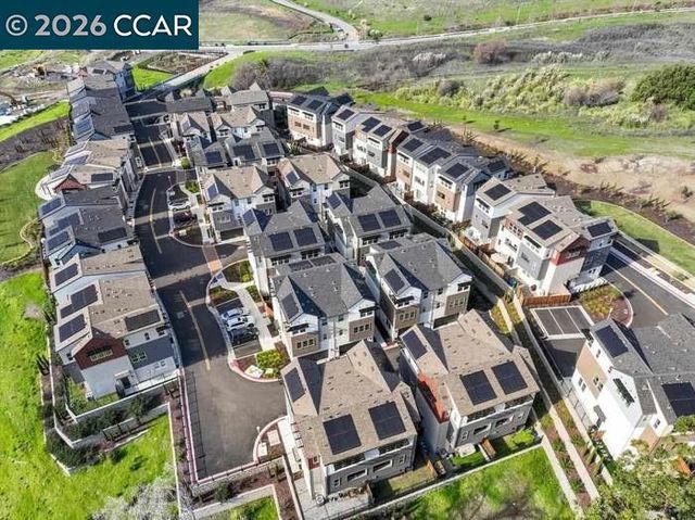 830 Heaven Ct, Hayward, CA 94544