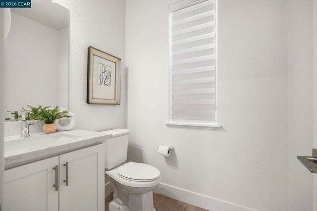 830 Heaven Ct, Hayward, CA 94544