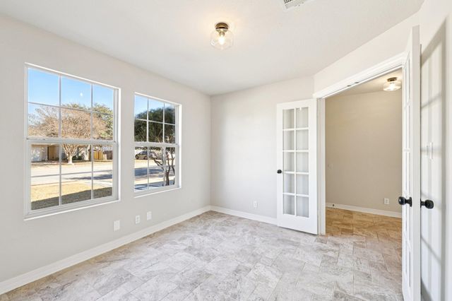 711 Riverway LN, Leander, TX 78641