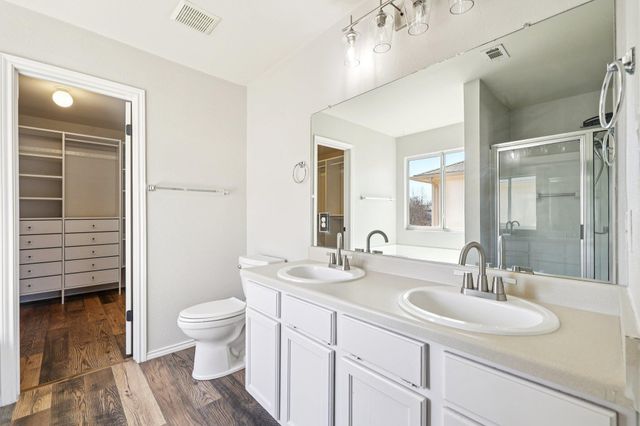 711 Riverway LN, Leander, TX 78641