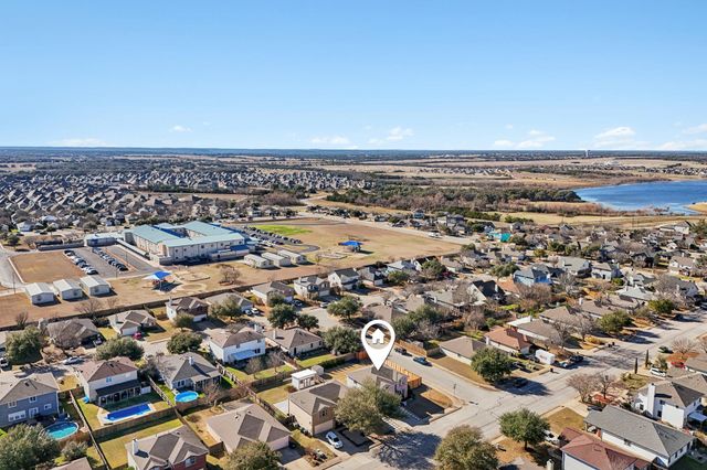 711 Riverway LN, Leander, TX 78641