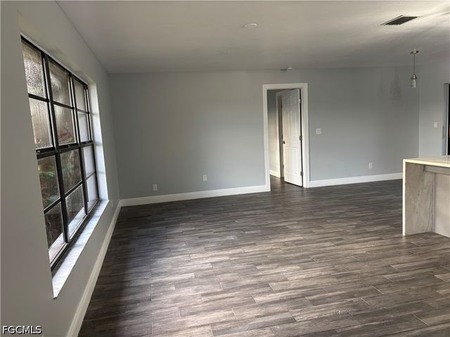 1318 SW 9th AVE, Cape Coral, FL 33991