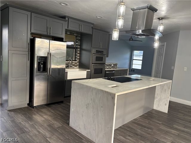 1318 SW 9th AVE, Cape Coral, FL 33991