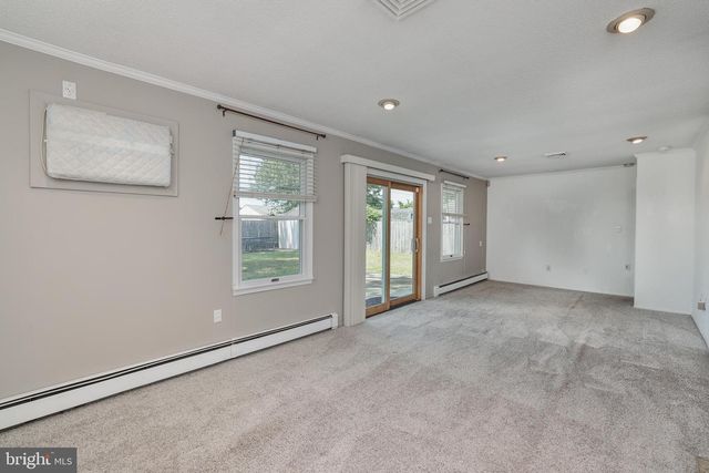 45 CRIMSON KING LN, Levittown, PA 19055