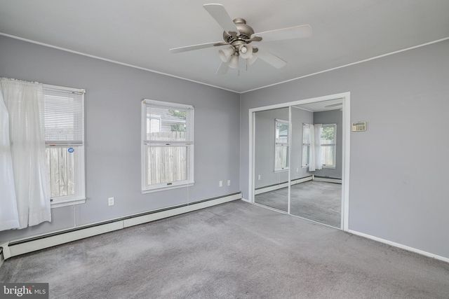 45 CRIMSON KING LN, Levittown, PA 19055