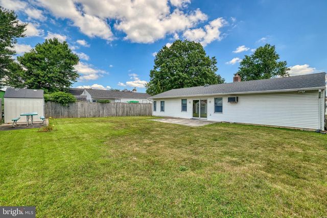 45 CRIMSON KING LN, Levittown, PA 19055