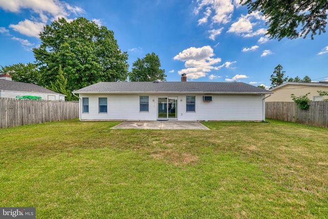 45 CRIMSON KING LN, Levittown, PA 19055