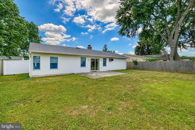 45 CRIMSON KING LN, Levittown, PA 19055