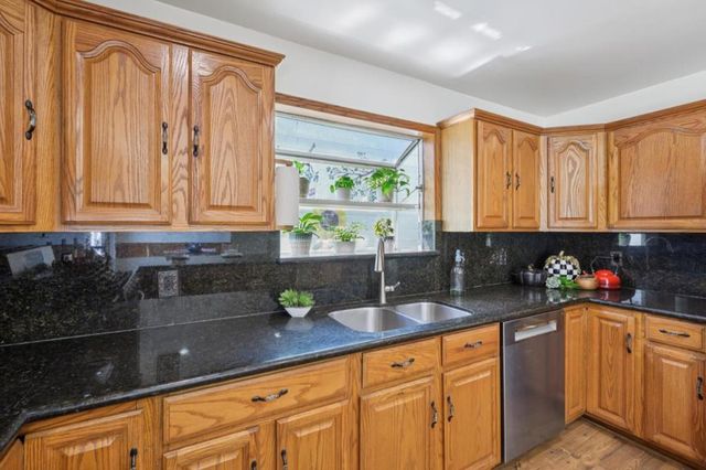 32980 Lake Mead Drive, Fremont, CA 94555