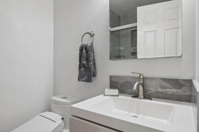 32980 Lake Mead Drive, Fremont, CA 94555