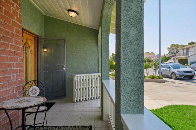32980 Lake Mead Drive, Fremont, CA 94555