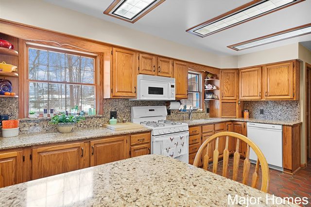 3146 Pinedale Drive, Grandville, MI 49418