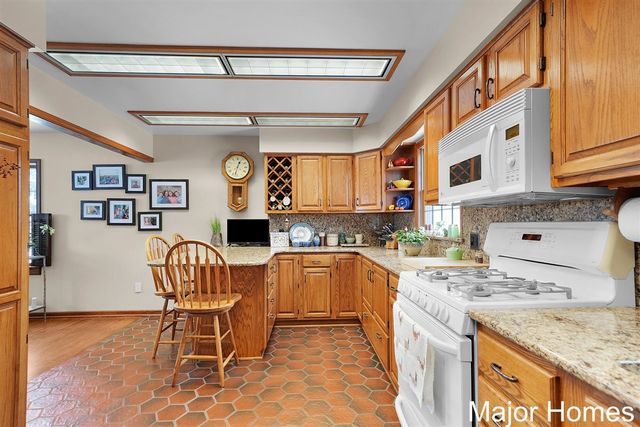 3146 Pinedale Drive, Grandville, MI 49418