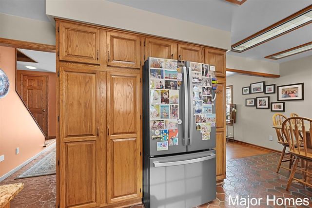 3146 Pinedale Drive, Grandville, MI 49418