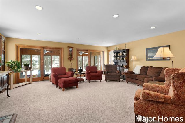 3146 Pinedale Drive, Grandville, MI 49418