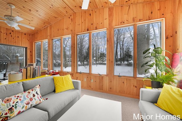 3146 Pinedale Drive, Grandville, MI 49418