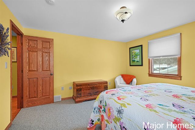 3146 Pinedale Drive, Grandville, MI 49418