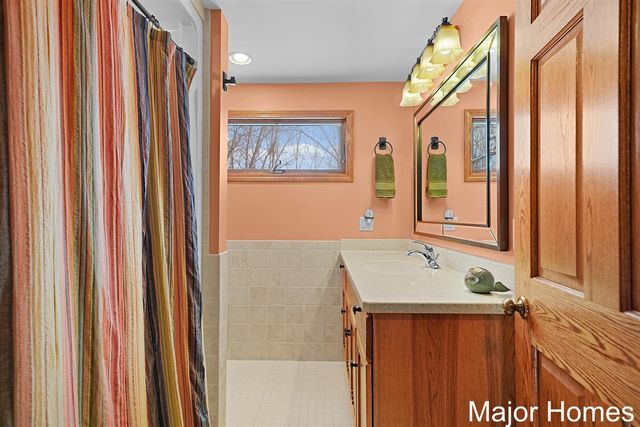 3146 Pinedale Drive, Grandville, MI 49418