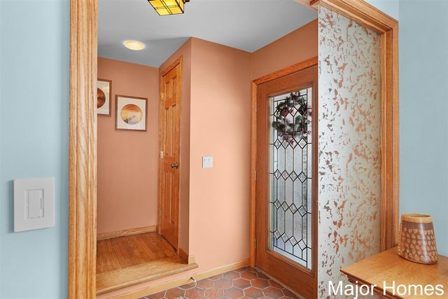 3146 Pinedale Drive, Grandville, MI 49418