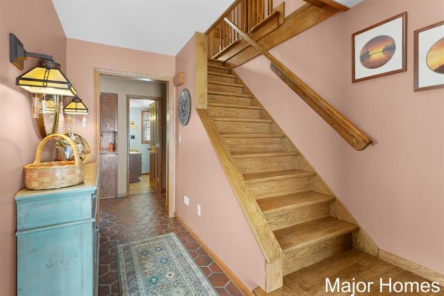 3146 Pinedale Drive, Grandville, MI 49418