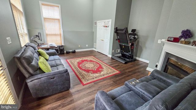 4212 TIMBER MEADOW DR, Fairfax, VA 22030