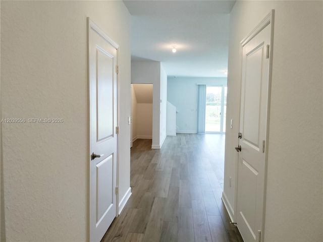 654 SE Lake Falls St 654, Port St. Lucie, FL 34984