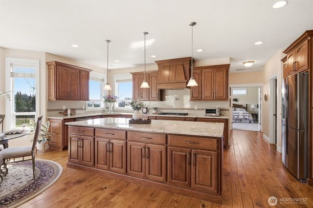 192 CROSS CREEK Road, Kelso, WA 98626