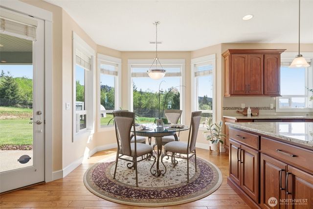 192 CROSS CREEK Road, Kelso, WA 98626