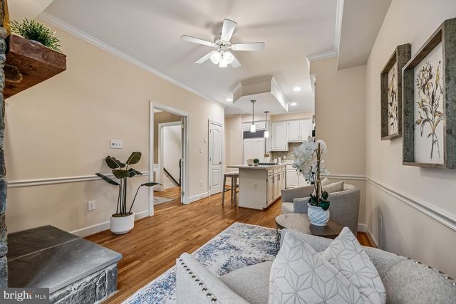 130 WINDING ROSE DR, Rockville, MD 20850