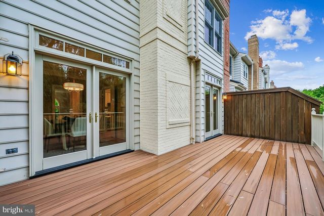 130 WINDING ROSE DR, Rockville, MD 20850