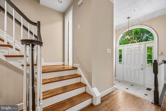 130 WINDING ROSE DR, Rockville, MD 20850