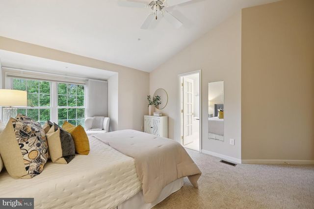 130 WINDING ROSE DR, Rockville, MD 20850