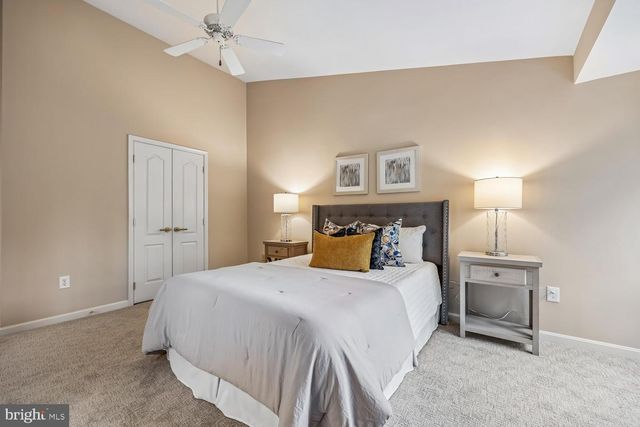 130 WINDING ROSE DR, Rockville, MD 20850