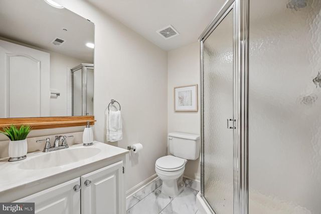 130 WINDING ROSE DR, Rockville, MD 20850