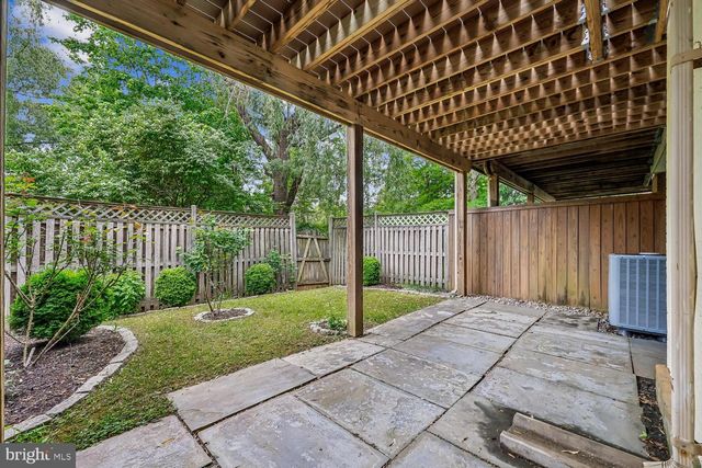 130 WINDING ROSE DR, Rockville, MD 20850
