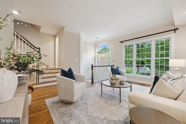 130 WINDING ROSE DR, Rockville, MD 20850