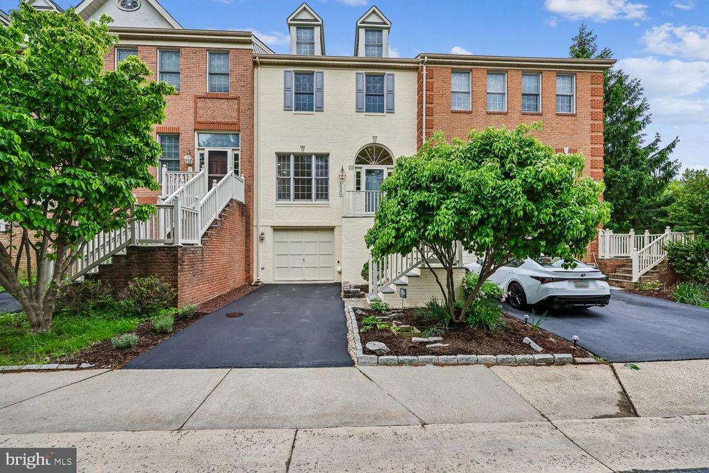 130 WINDING ROSE DR, Rockville, MD 20850