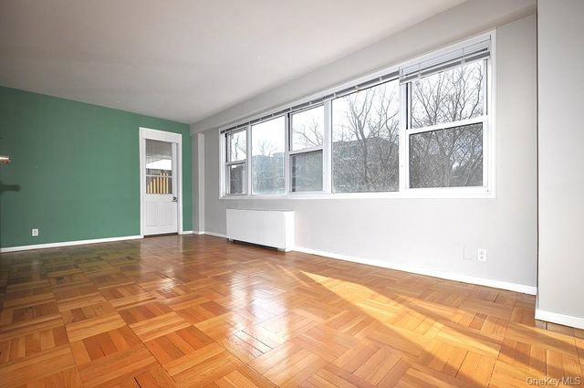 260 Garth Road 4G5, Scarsdale, NY 10583