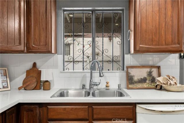 4865 Elm Avenue, Long Beach, CA 90805