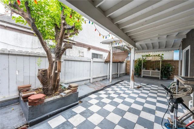 4865 Elm Avenue, Long Beach, CA 90805