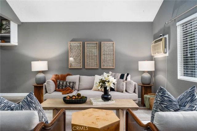 4865 Elm Avenue, Long Beach, CA 90805