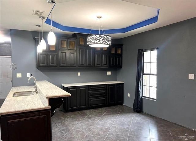 1814 W Pecador Drive, Edinburg, TX 78541