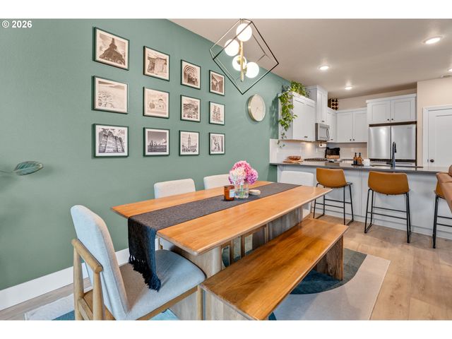 1130 LILIUM Ln, Canby, OR 97013